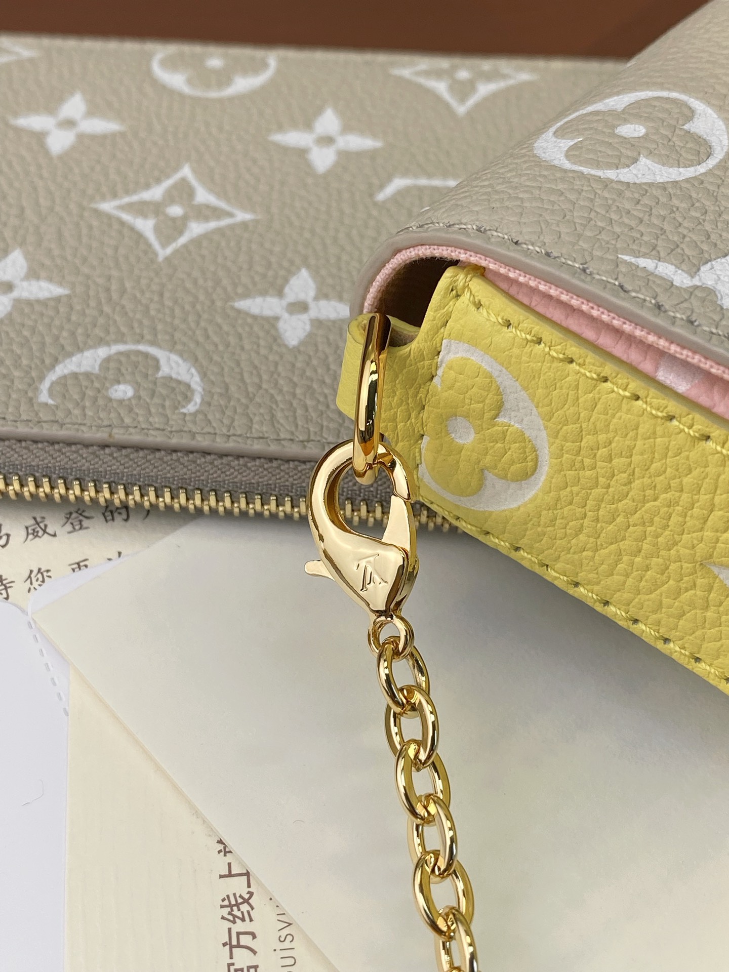 M81359 POCHETTE FéLICIE 链条包 本款 Pochette Félicie 链条包