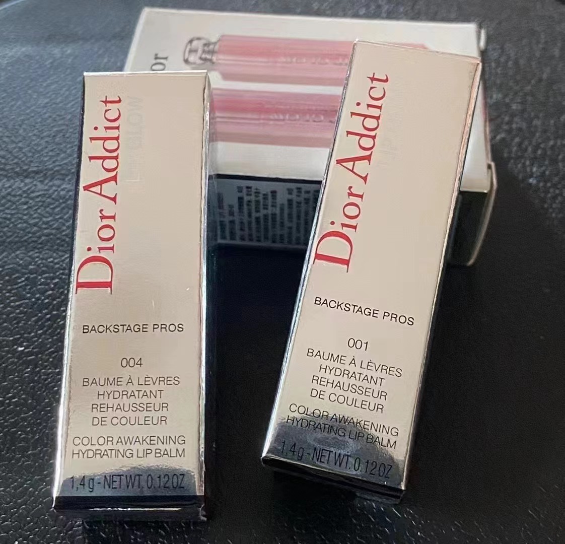 Muestra pequeña de bálsamo labial Dior que cambia de color 1.4g! Números de color: 001-004.