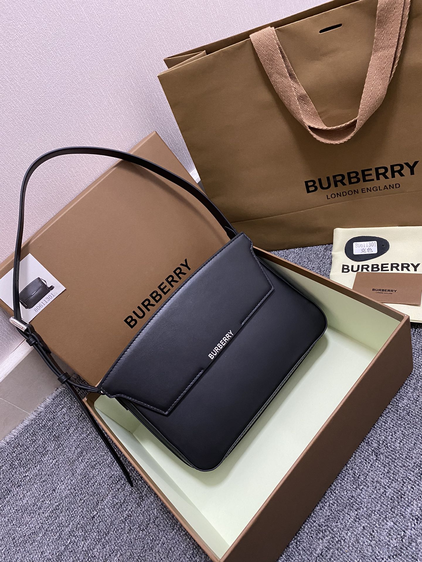 Burberry Crossbody & Shoulder Bags Fall/Winter Collection