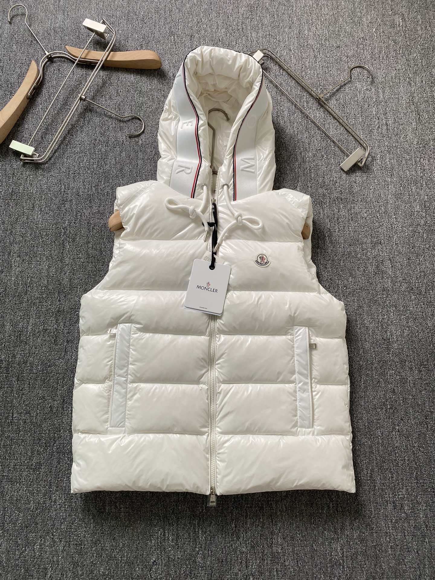 蒙家霸占冬季的单品是羽绒啦既要实用又要有颜值首选Moncler！今天奉上一款Monclerstellai