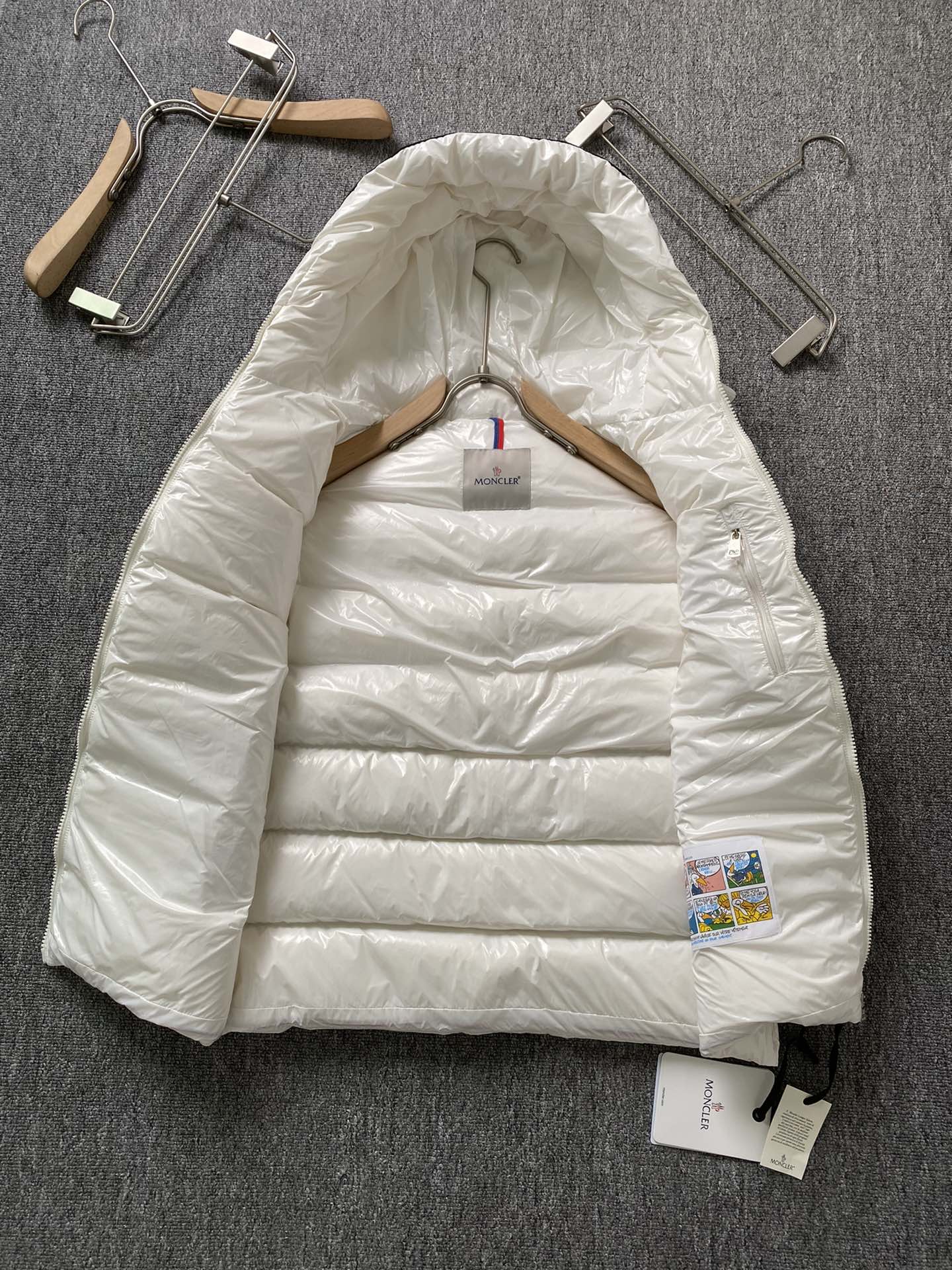 蒙家霸占冬季的单品是羽绒啦既要实用又要有颜值首选Moncler！今天奉上一款Monclerstellai