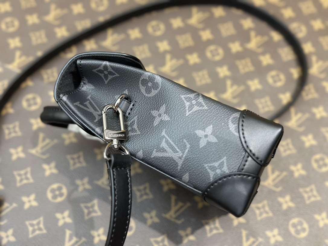 Louis Vuitton Haute Couture Classic Luxury Handbag Shoulder Crossbody 3