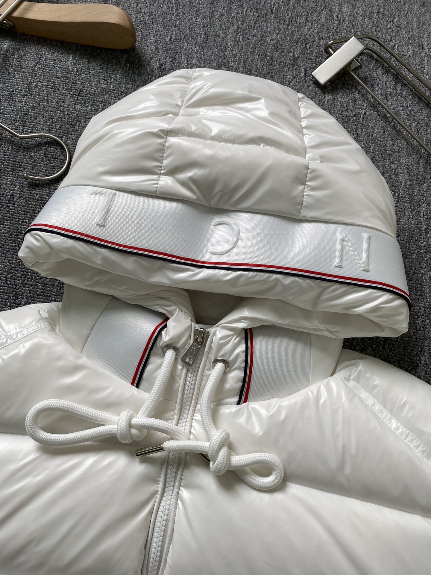 蒙家霸占冬季的单品是羽绒啦既要实用又要有颜值首选Moncler！今天奉上一款Monclerstellai