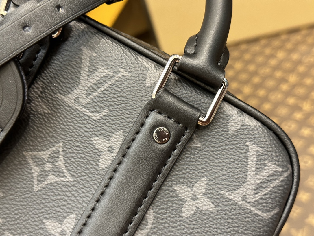 Louis Vuitton Haute Couture Classic Luxury Handbag Shoulder Crossbody 6