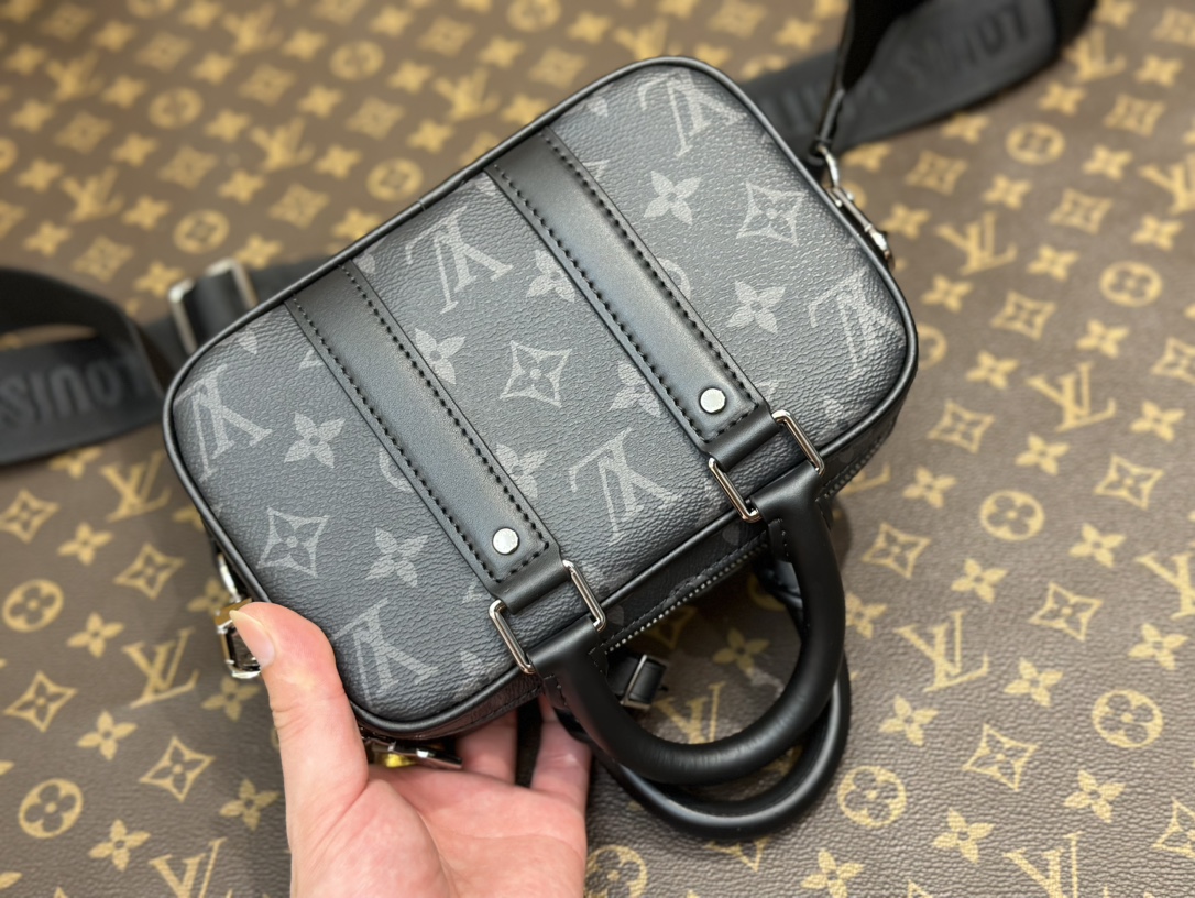 Louis Vuitton Haute Couture Classic Luxury Handbag Shoulder Crossbody 3