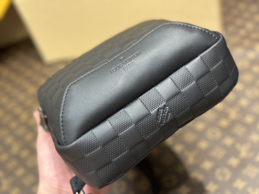 路易威登 Louis Vuitton 高定典藏经典高奢皮具手袋托特包斜挎包女包 #F0C96591 4
