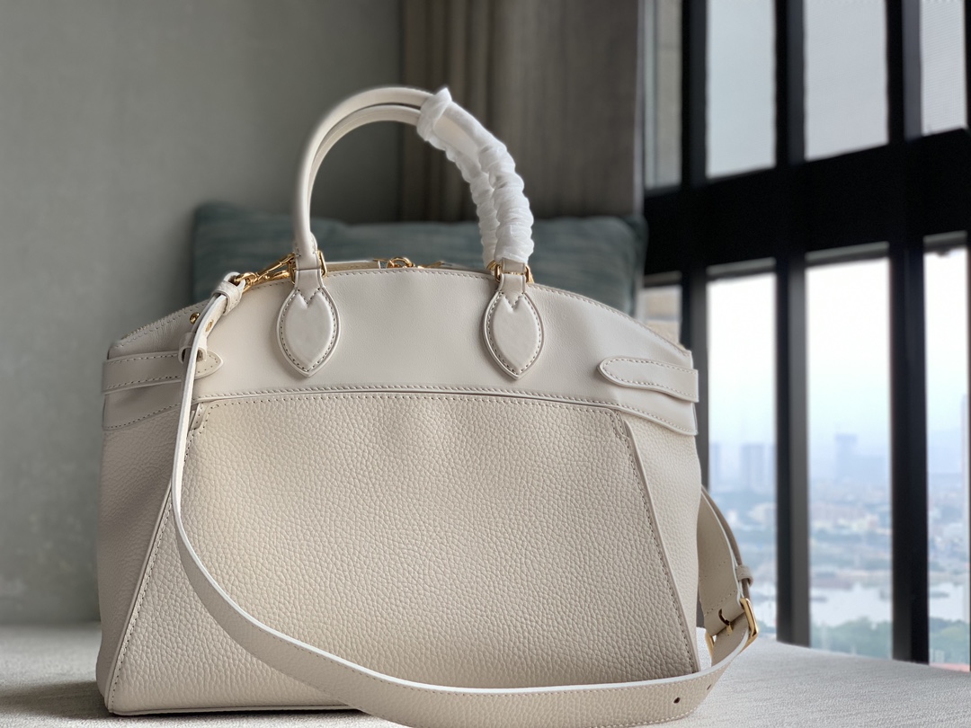 Louis Vuitton 23LV original for sale [Lock It MM handbag] M23061 22914 22925 white