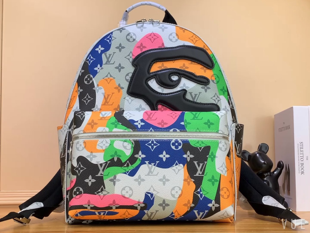 Louis Vuitton LV Discovery Bags Backpack Doodle White m46680