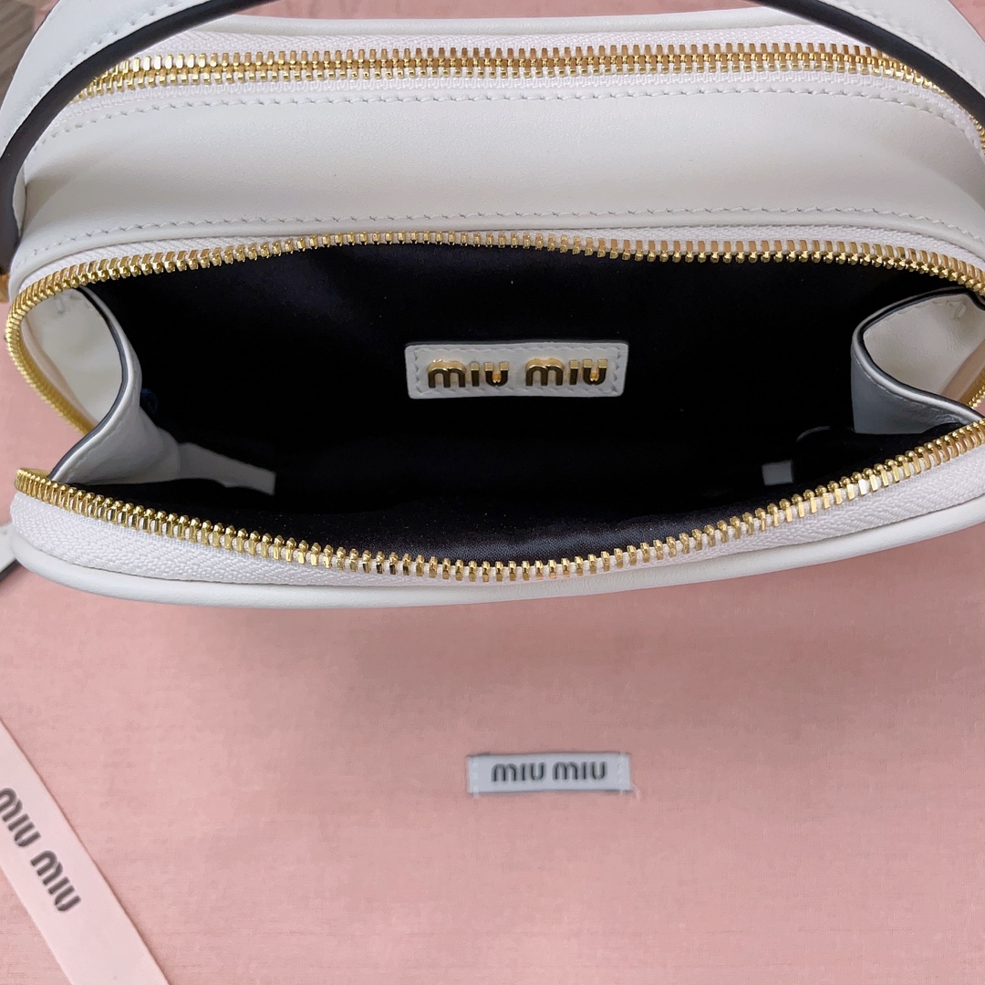 Miu Miu Lunch Box Bag: Top-Grain Leather, Dual Zipper, Adjustable Strap 9 i1698554979 9763 7