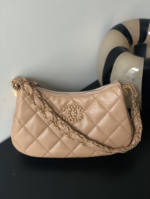 Chanel 23K Quilted Shoulder Bag, Leather Chain Strap, Luxury Handbag, Beige 1 Chanel 23K Quilted Shoulder Bag, Leather Chain Strap, Luxury Handbag, Beige