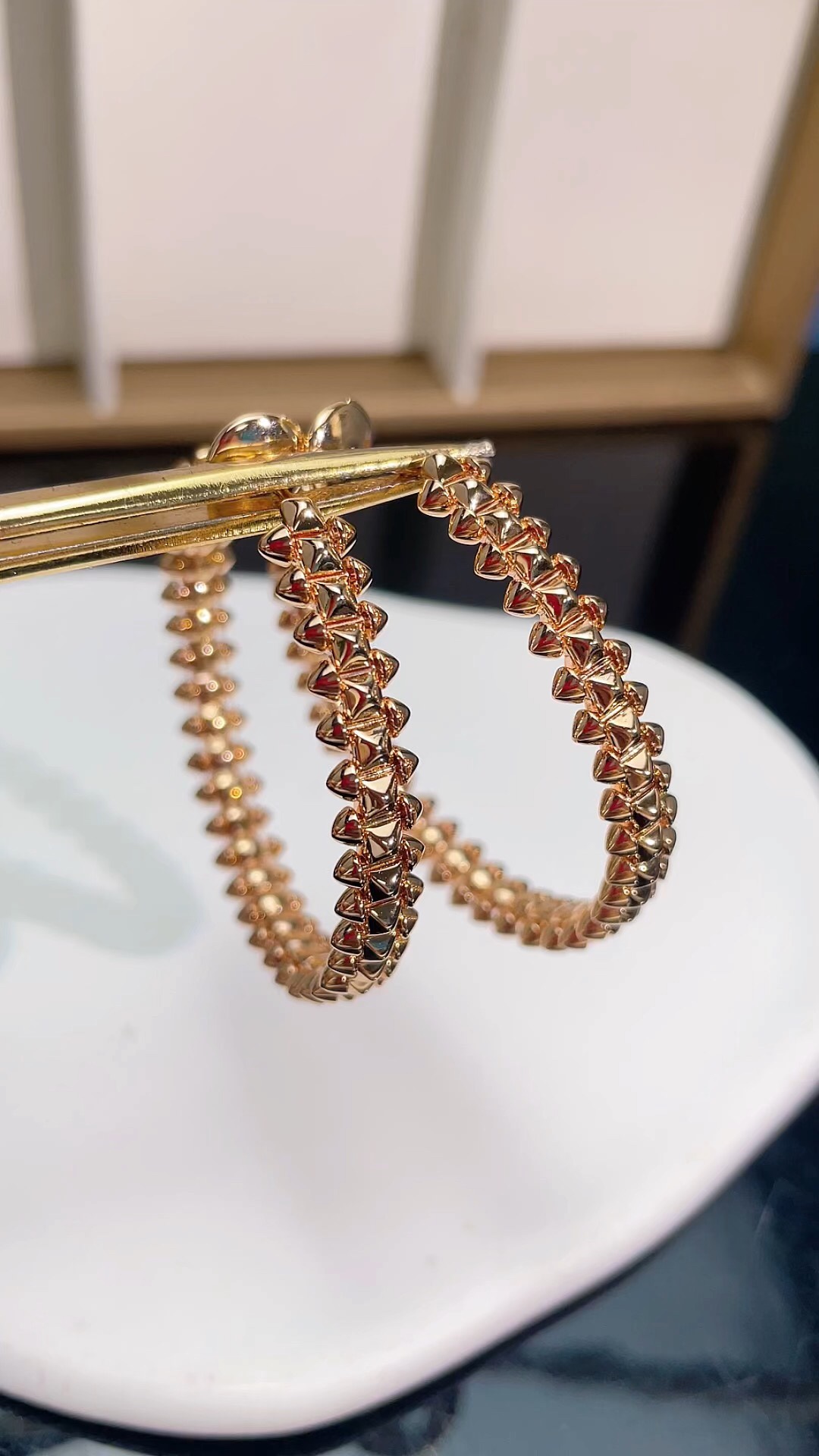 Cartier 卡地亚 玫瑰金铆钉（子弹头）耳钉耳环