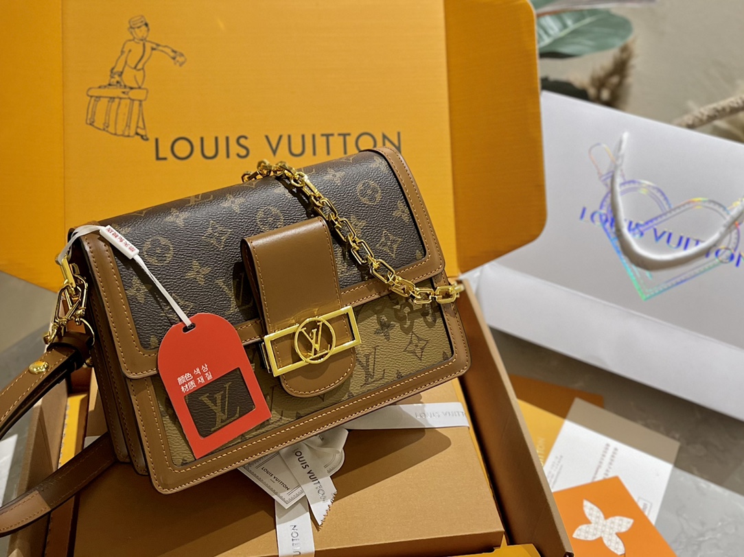 Louis Vuitton Bags Handbags White Cowhide Vintage Chains M44391