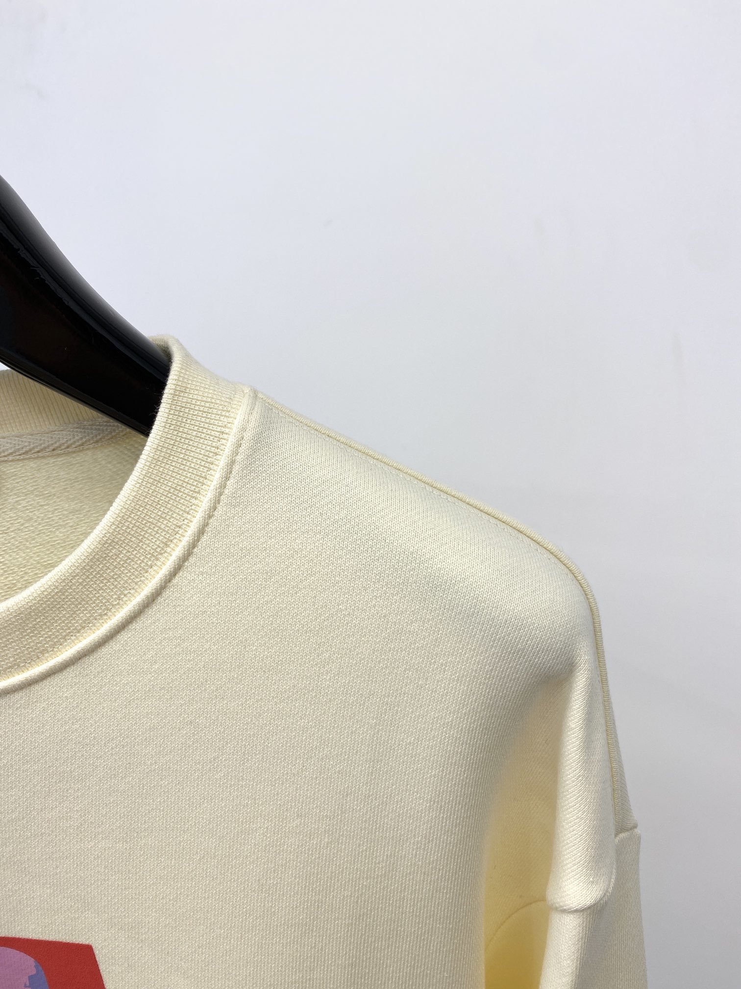 阿玛尼2023新品卫衣胸前顶级印花图案字母logo帅气时尚简约百搭款面料棉不仅挺括保持潮流的廓形又穿着舒