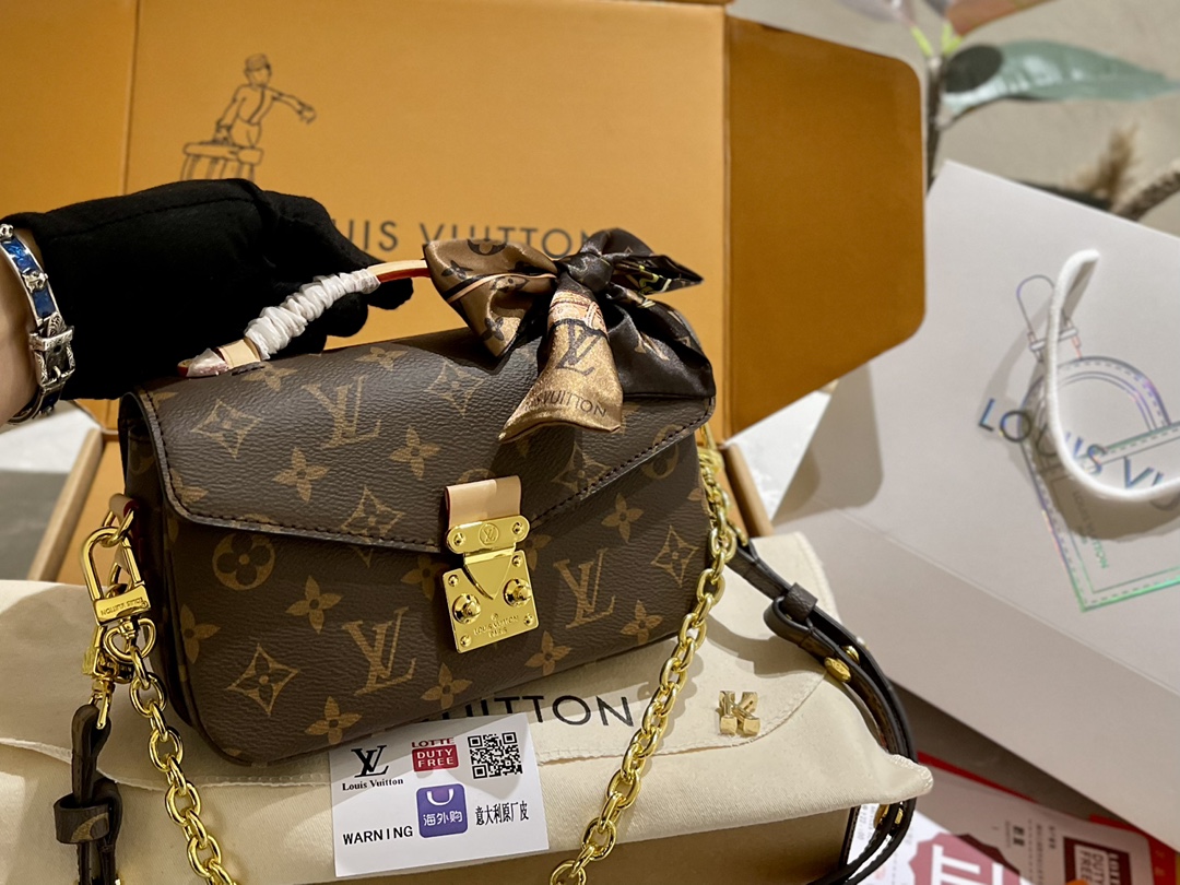 Louis Vuitton Cheap
 Crossbody & Shoulder Bags Messenger Bags Gold Mini