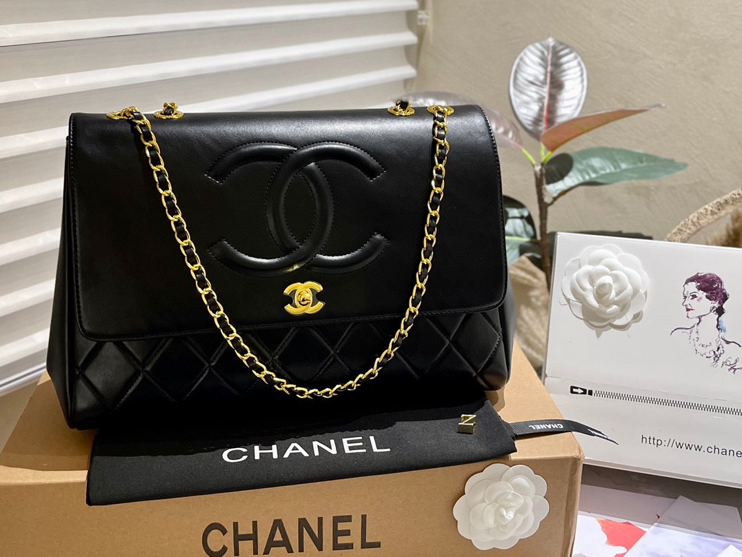 Chanel Crossbody & Shoulder Bags Chains