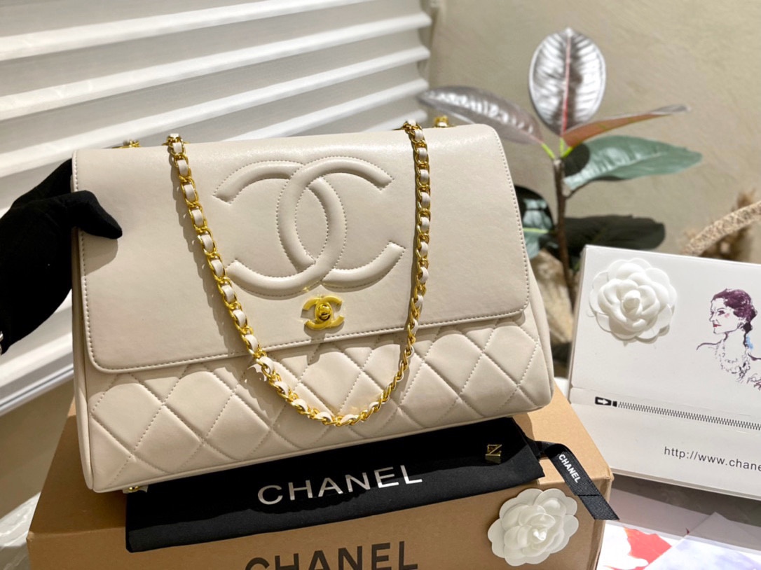 Chanel Crossbody & Shoulder Bags Chains