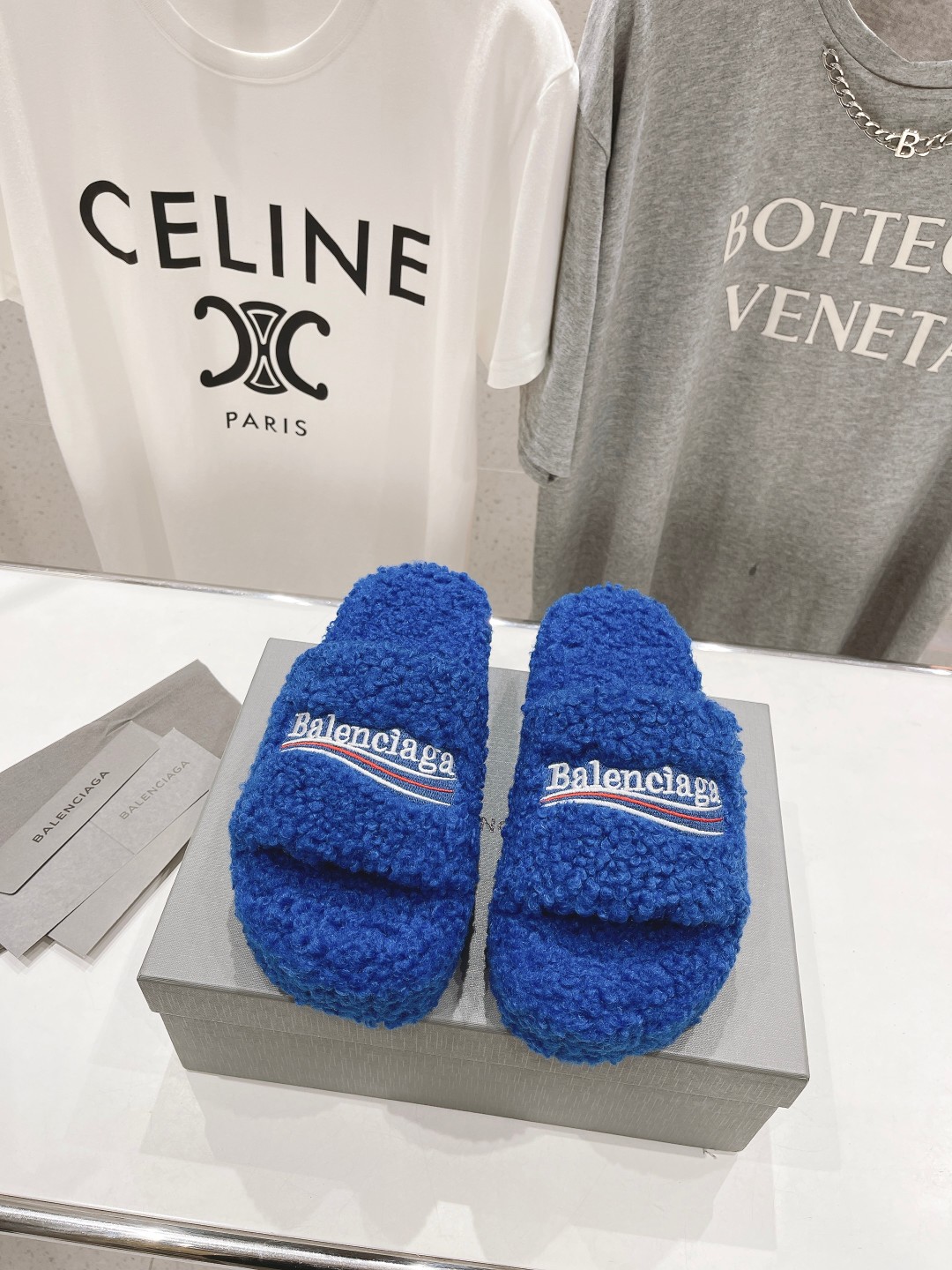 高版本出厂 Balenciaga*2025ss巴黎世家F036🔥🔥厚底刺绣毛毛拖鞋巴黎时装周重磅新品，国