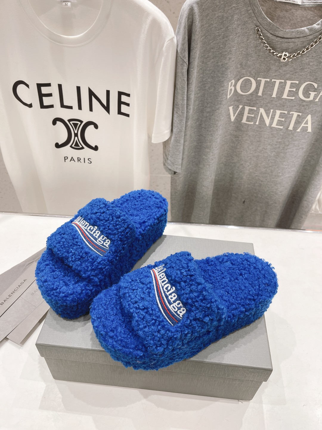 高版本出厂 Balenciaga*2025ss巴黎世家F036🔥🔥厚底刺绣毛毛拖鞋巴黎时装周重磅新品，国