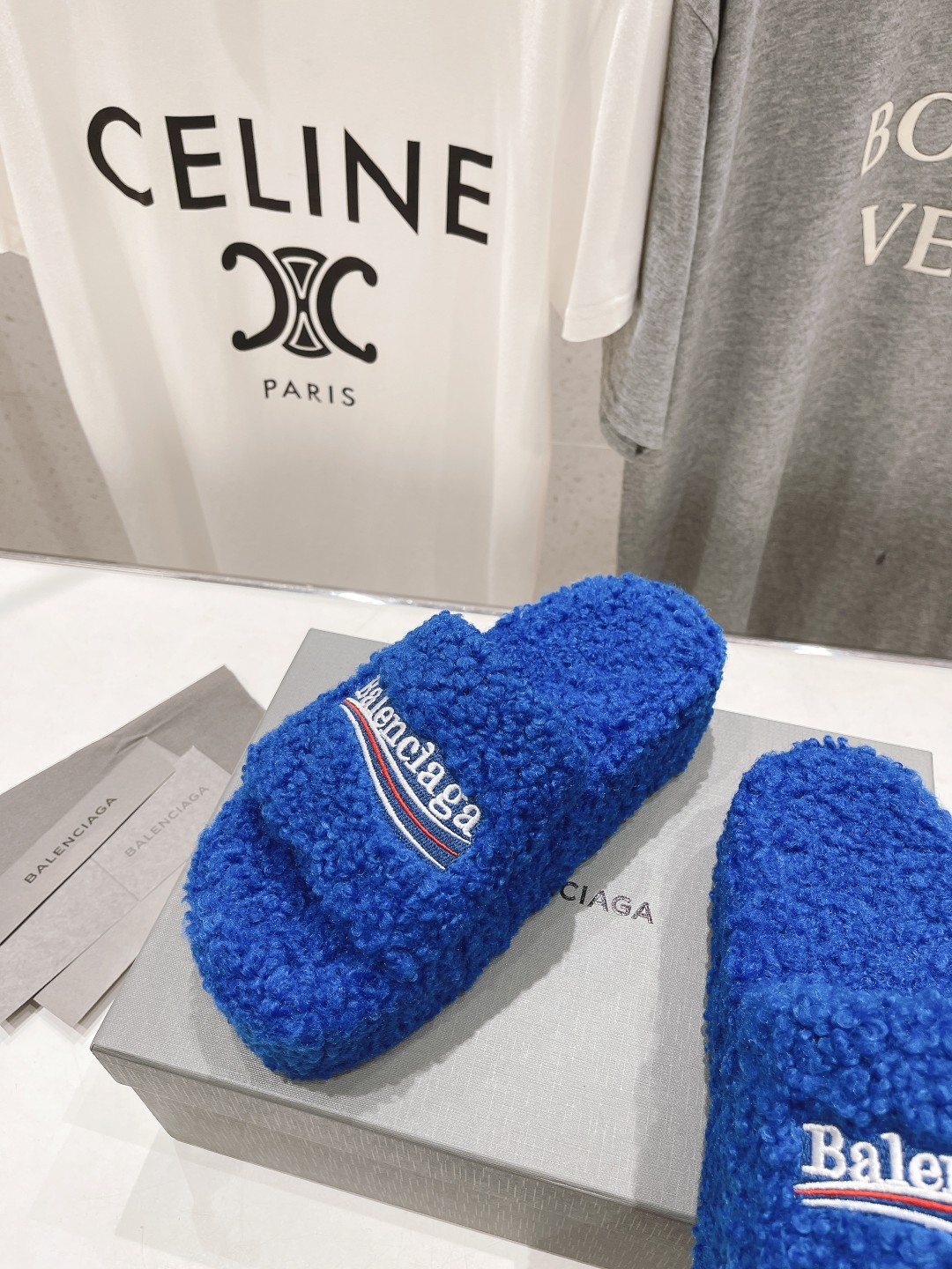 高版本出厂 Balenciaga*2025ss巴黎世家F036🔥🔥厚底刺绣毛毛拖鞋巴黎时装周重磅新品，国