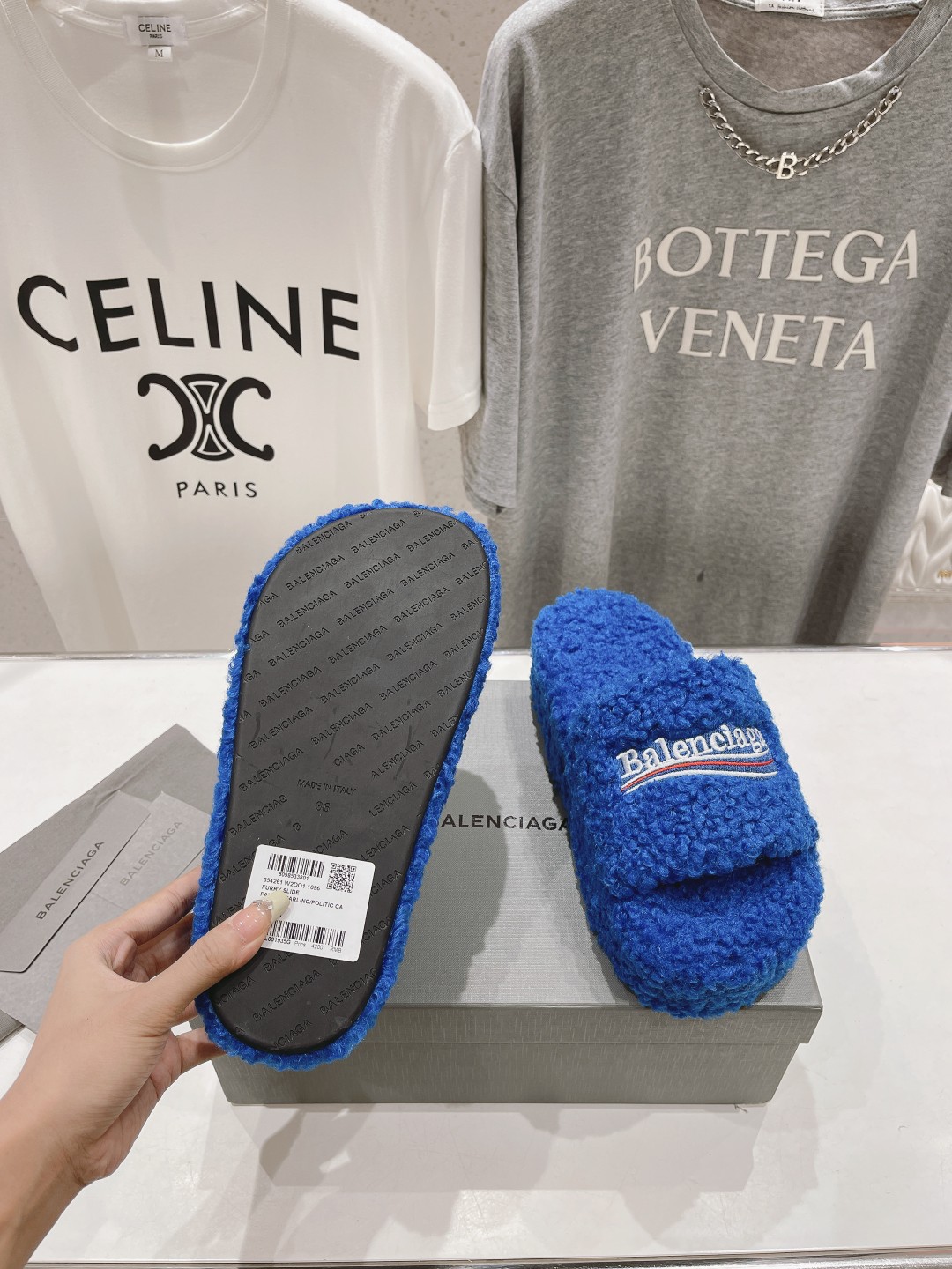 高版本出厂 Balenciaga*2025ss巴黎世家F036🔥🔥厚底刺绣毛毛拖鞋巴黎时装周重磅新品，国