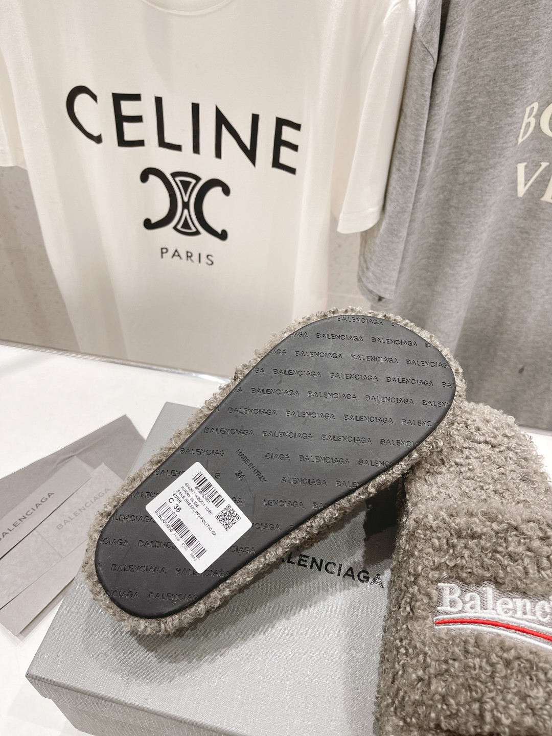 高版本出厂 Balenciaga*2025ss巴黎世家F036🔥🔥厚底刺绣毛毛拖鞋巴黎时装周重磅新品，国