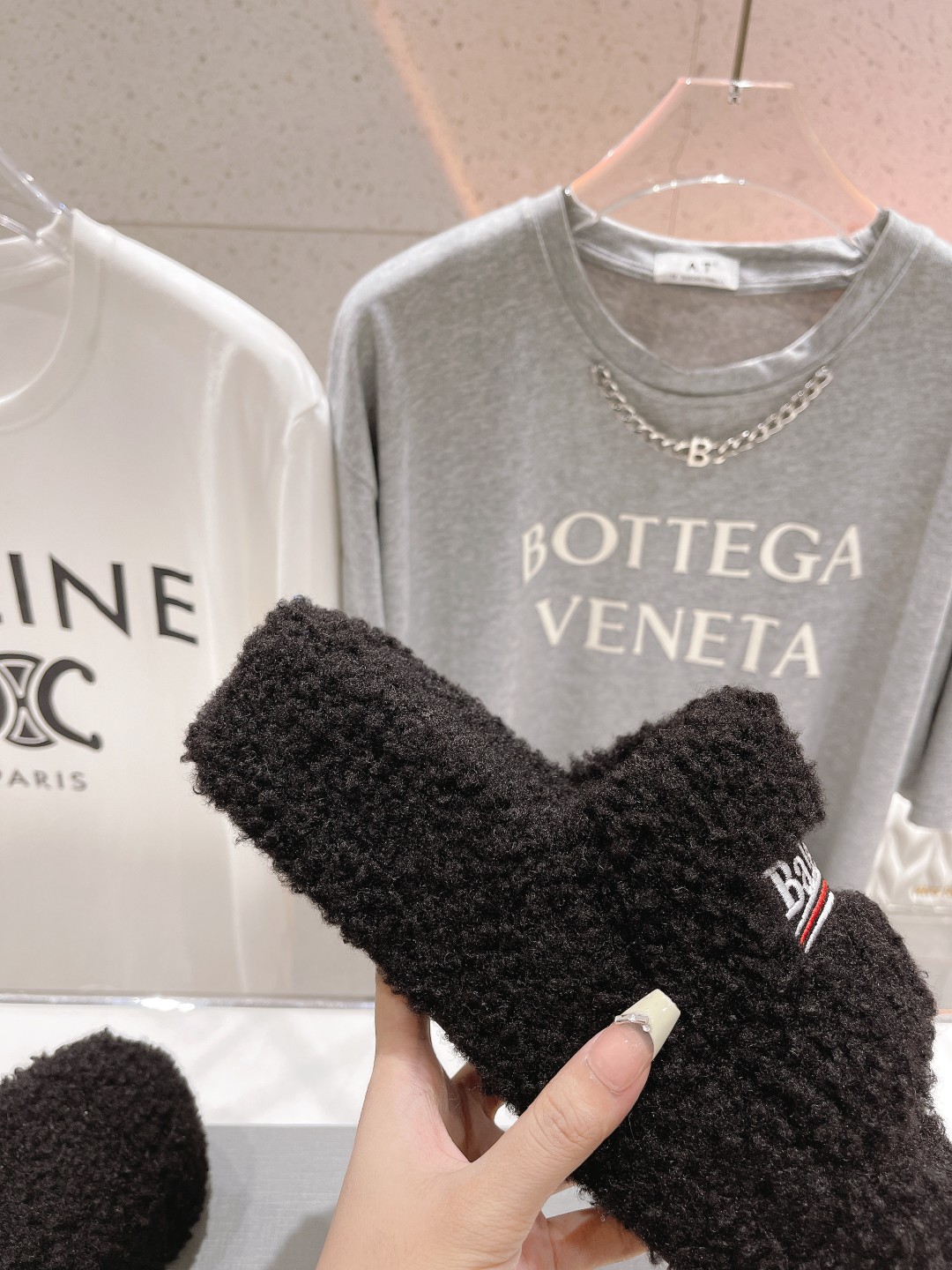 高版本出厂 Balenciaga*2025ss巴黎世家F036🔥🔥厚底刺绣毛毛拖鞋巴黎时装周重磅新品，国