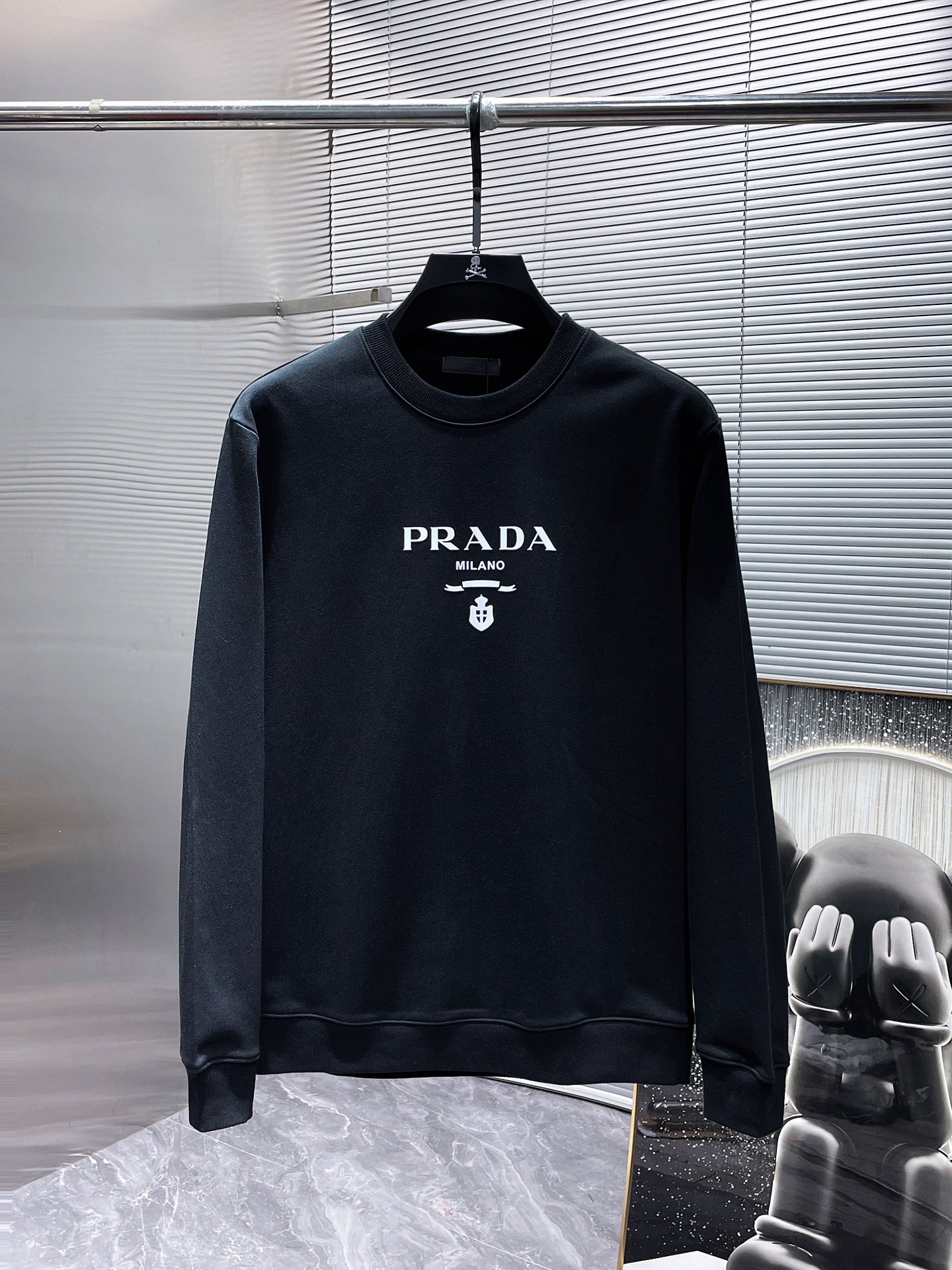     普拉达  Prada  ss新款 长袖 圆领 卫衣，高端版本！专柜定制面料 透气舒适度高，细节无