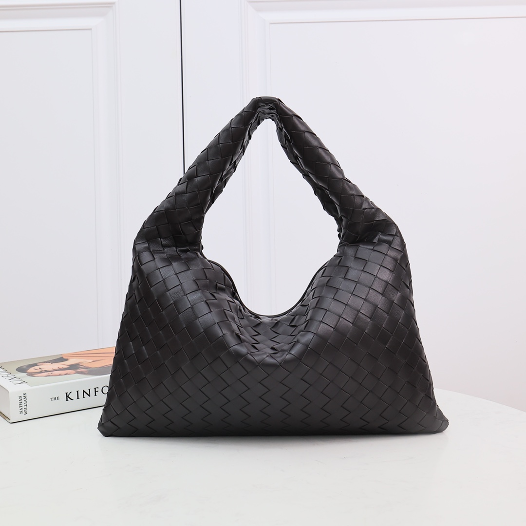 Bottega Veneta petit sac à main tressé porté sous l'épaule
