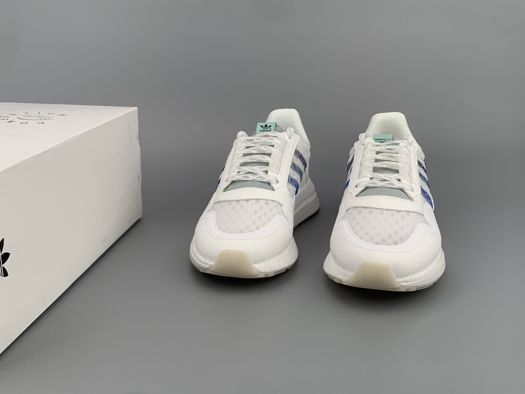 “特价”AdidasZX500RMBoost阿迪达斯亲友限定跑步休闲鞋延续ZX500的复古跑鞋风格鞋身由