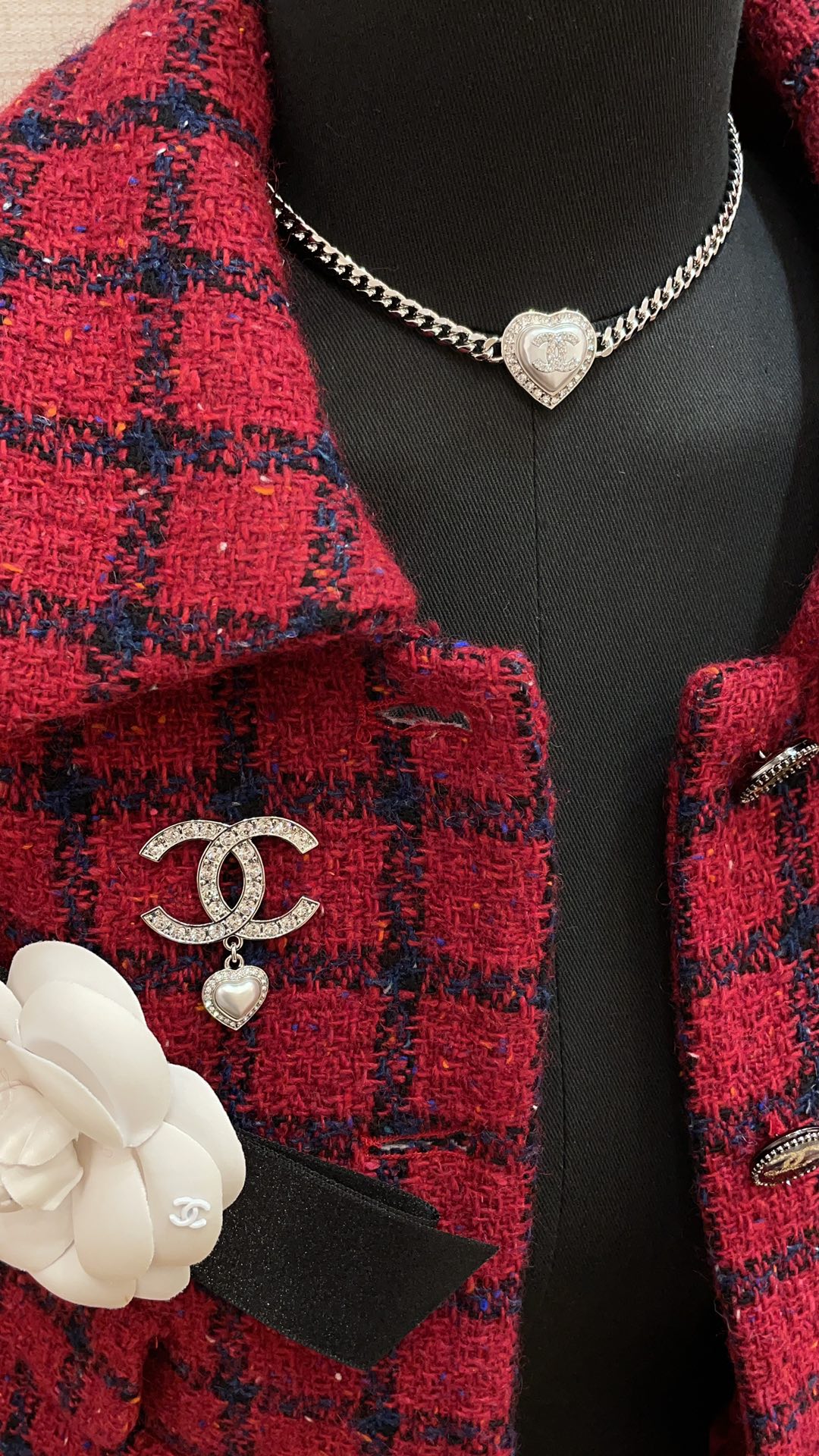 NO:632052,88200. The necklace arrived today. 23B new white love heart full of diamonds, double C silver necklace choker. The double C white love heart is cute and noble enough. You must buy it. It is super versatile for daily use. Z consistent brass material, Swarovski diamonds, necklace, Cartier high-end jewelry1986090988200.今日到货项链 23B新款白色爱心满钻双C银色项链choker 双C白色小爱心可可爱爱又足够贵气 白富美们一定要买 日常超级百搭 z一致黄铜材质 施华洛钻,,necklace,卡迪亚高端饰品,Jewelry