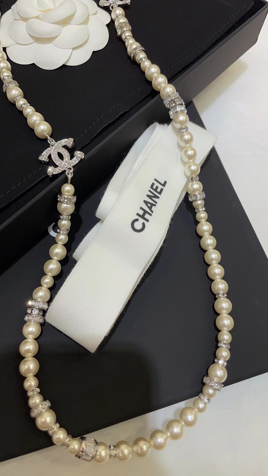 编号XXL0814
Chanel新款珍珠项链 【ch*nel最新款🆕🆕银色珍珠项链】一致zp🆕黄铜材质
