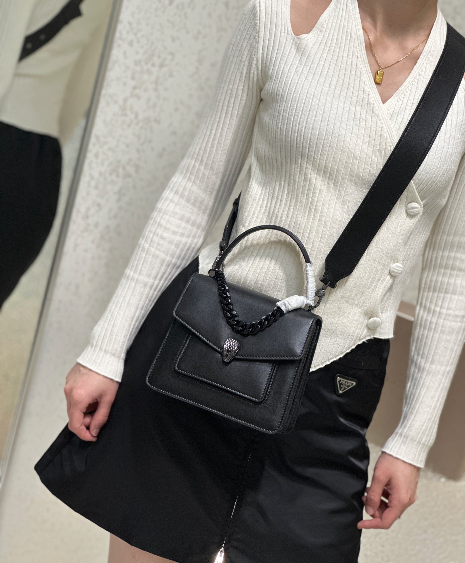 Bulgari Casual upper body pictures