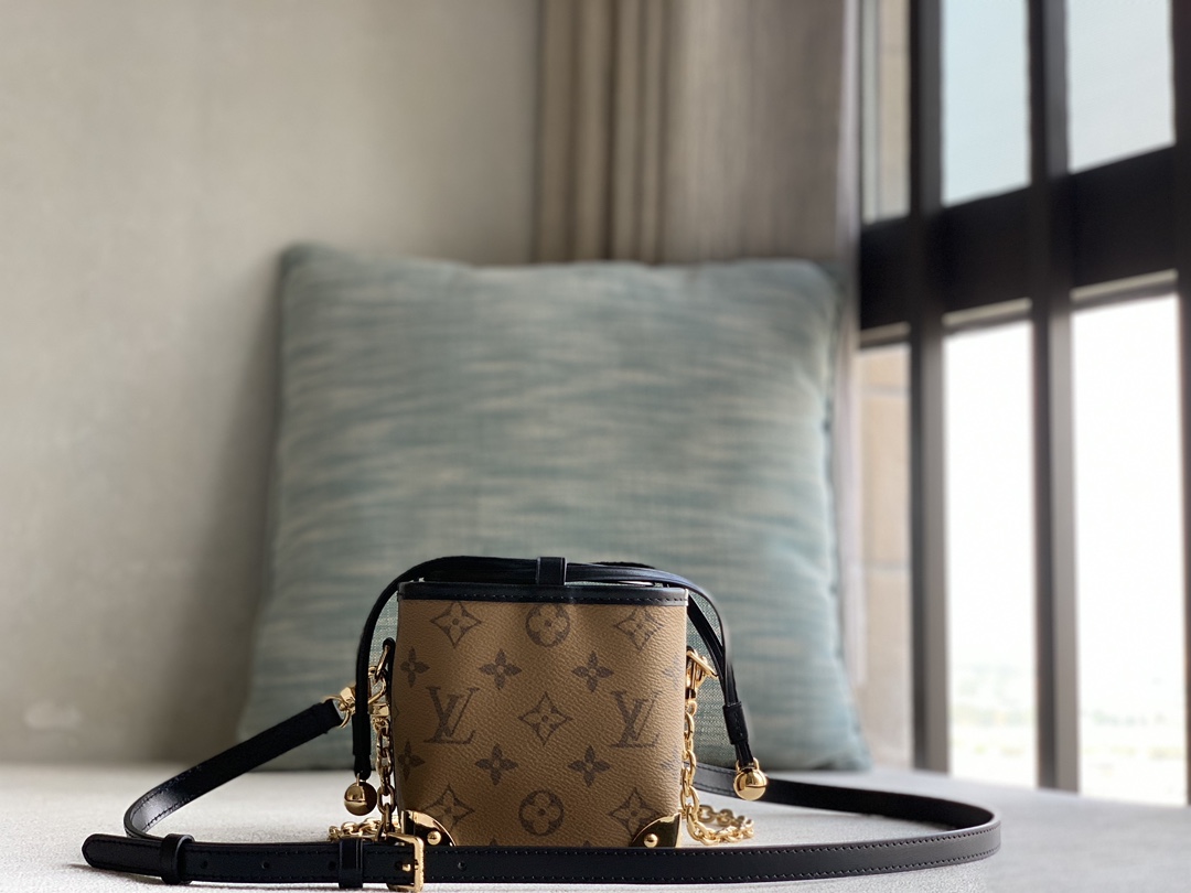 Louis Vuitton NOE PURSE handbagM82885 presbyopia/black
