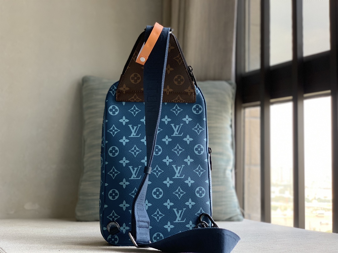 Louis Vuitton Officially selling LV Avenue Slingbag NM m23782 blue waist bag chest bag (silk screen)