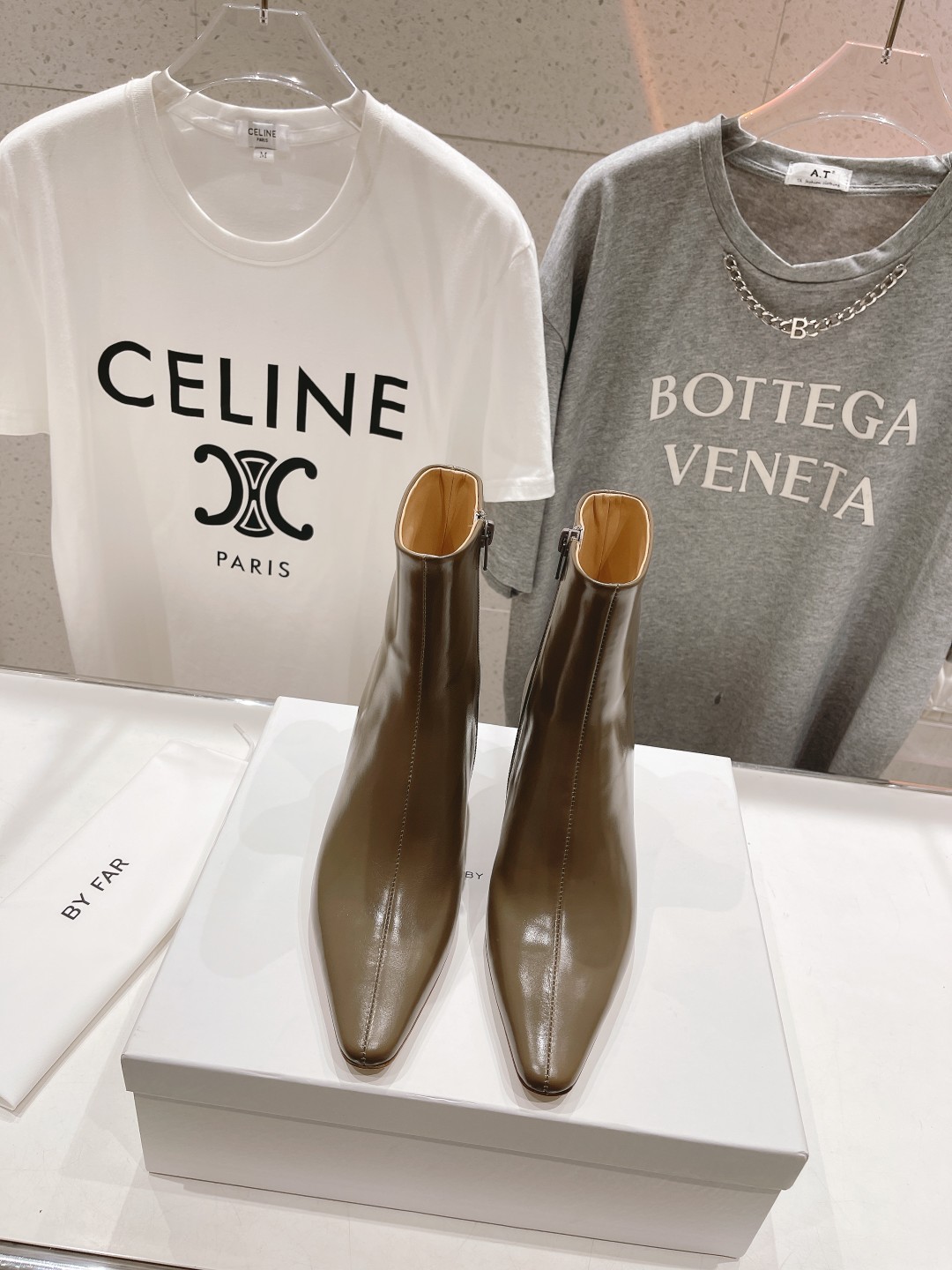 高版本出厂 🆕By Far 2025秋冬上新 气质款 全皮版 小猫跟 新款靴子 1:1 正品购入 小方头