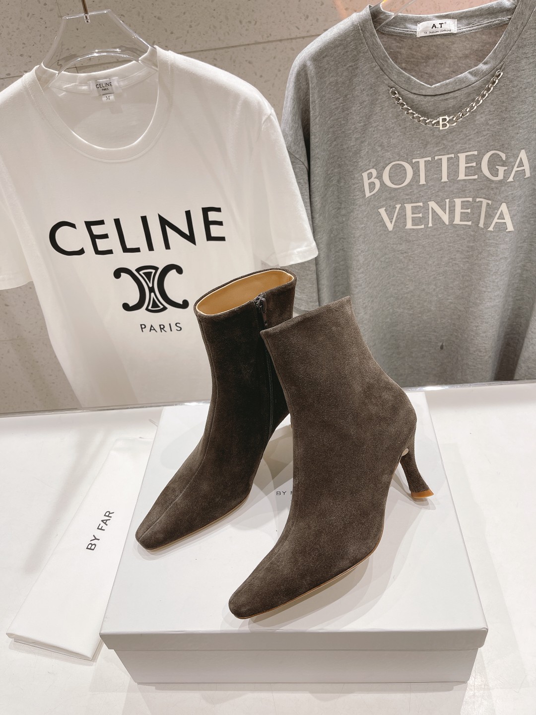 高版本出厂 🆕By Far 2024秋冬上新 气质款 全皮版 小猫跟 新款靴子 1:1 正品购入 小方头