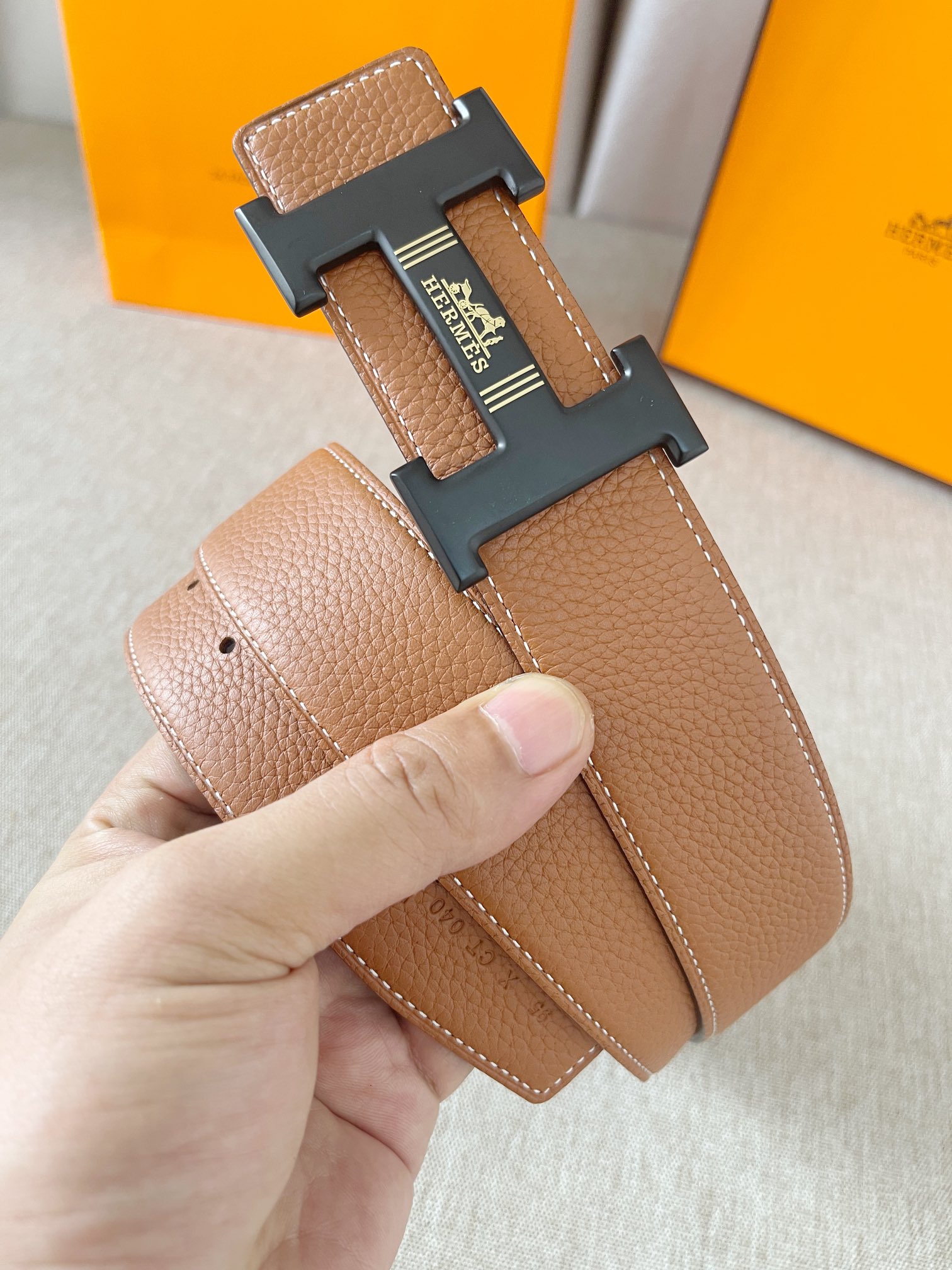 爱马仕Hermes3.8cm单面原版荔枝纹搭配精品工字纯铜五金