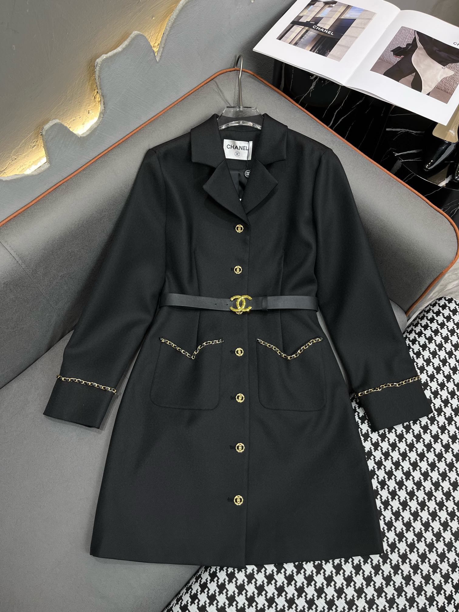 What are the best replica
 Chanel Clothing Coats & Jackets Dresses Splicing Fall/Winter Collection Chains
