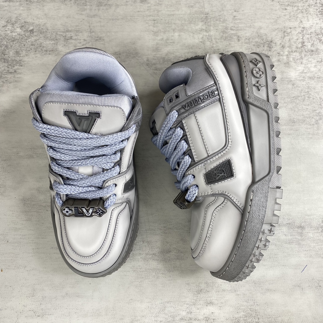 Louis Vuitton 新款上架 LV Louis Vuitton 23S走秀款Trainer 水染胖丁面包滑板鞋 独家开模暗花老花串珠 男款39-45