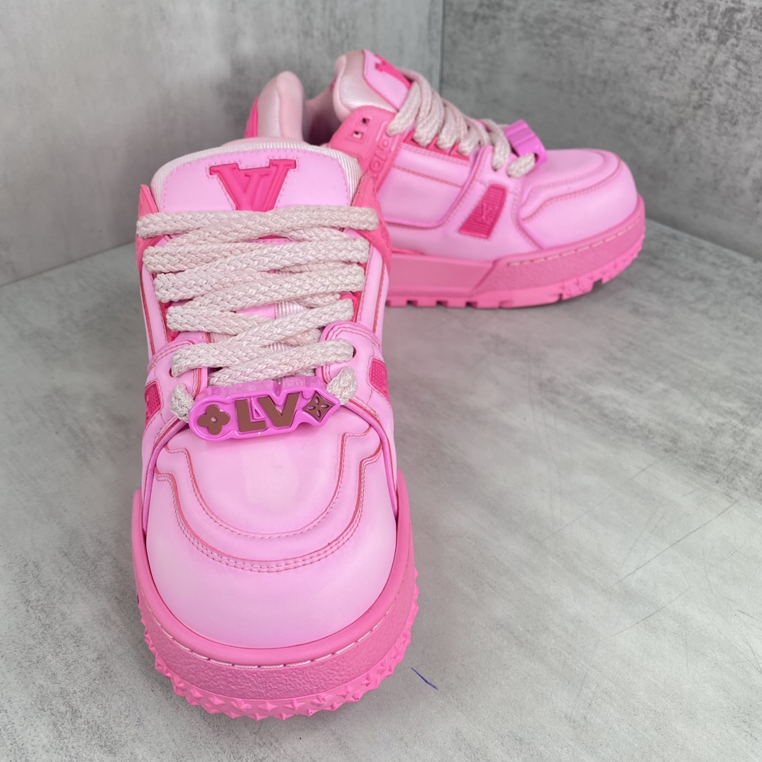 Louis Vuitton 新款上架 LV Louis Vuitton 23S走秀款Trainer 水染胖丁面包滑板鞋 独家开模暗花老花串珠 男款39-45