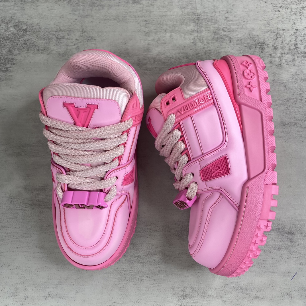 Louis Vuitton 新款上架 LV Louis Vuitton 23S走秀款Trainer 水染胖丁面包滑板鞋 独家开模暗花老花串珠 男款39-45