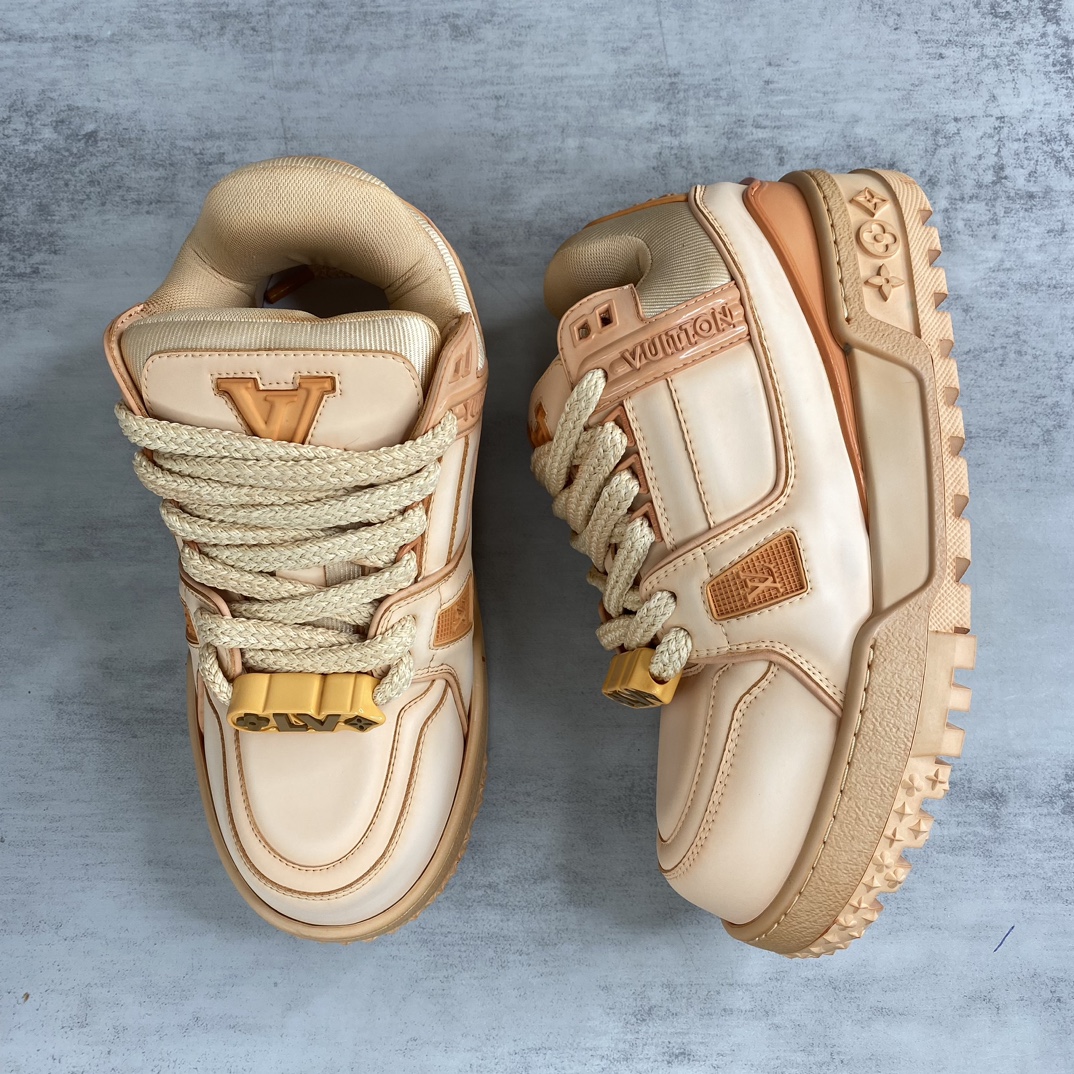 Louis Vuitton 新款上架 LV Louis Vuitton 23S走秀款Trainer 水染胖丁面包滑板鞋 独家开模暗花老花串珠 男款39-45