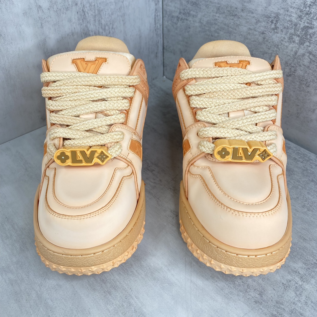 Louis Vuitton 新款上架 LV Louis Vuitton 23S走秀款Trainer 水染胖丁面包滑板鞋 独家开模暗花老花串珠 男款39-45