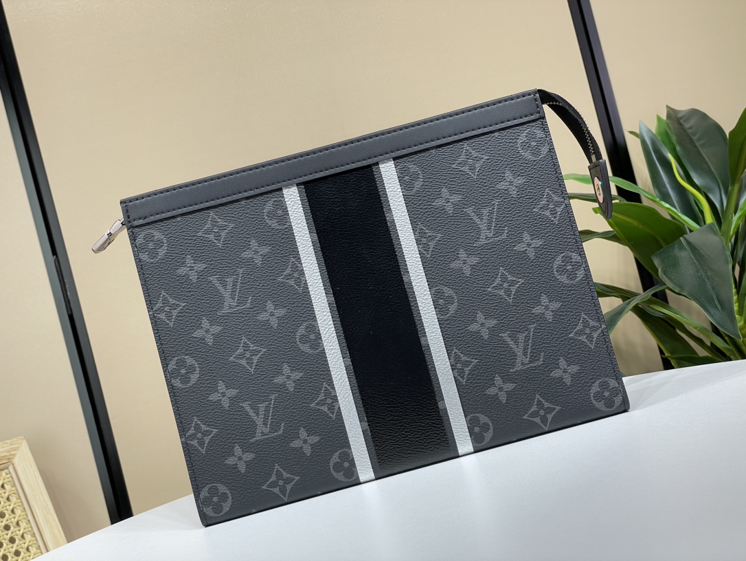 Louis Vuitton LV Pochette Voyage Medium M61692 64440 Black Flower Clutch