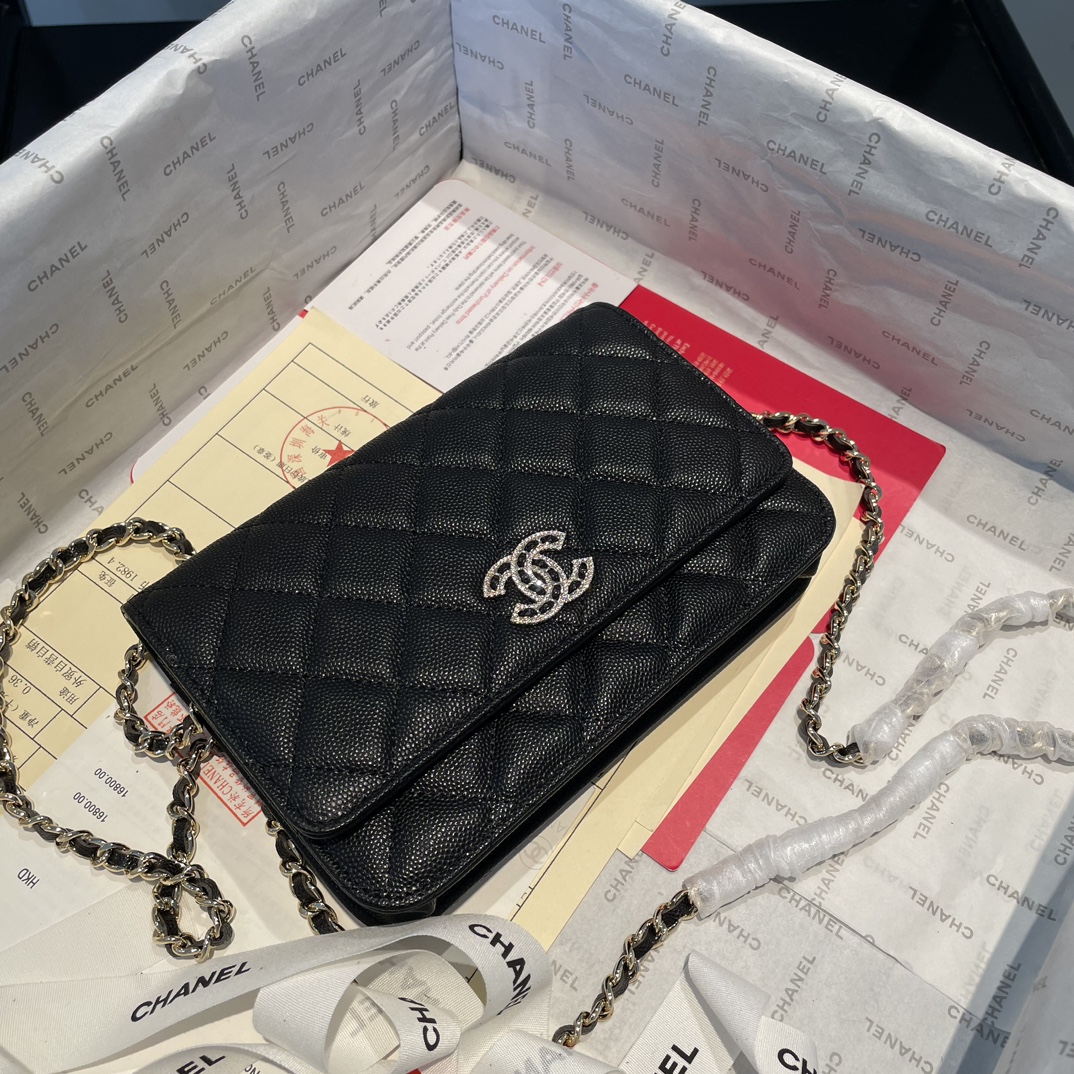Xiaoxiang upgraded version in small quantity, chanel rhinestone buckle fine ball pattern cowhide lucky bag, new art double c diamond buckle throu