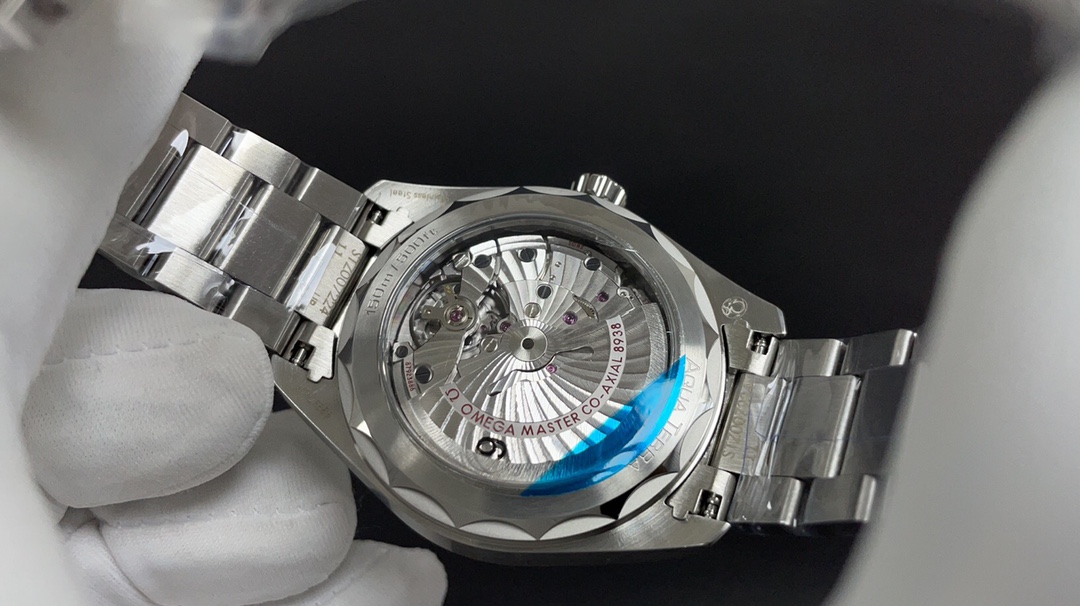 Omega 今日推荐 海马 世界时 43mm 8938机