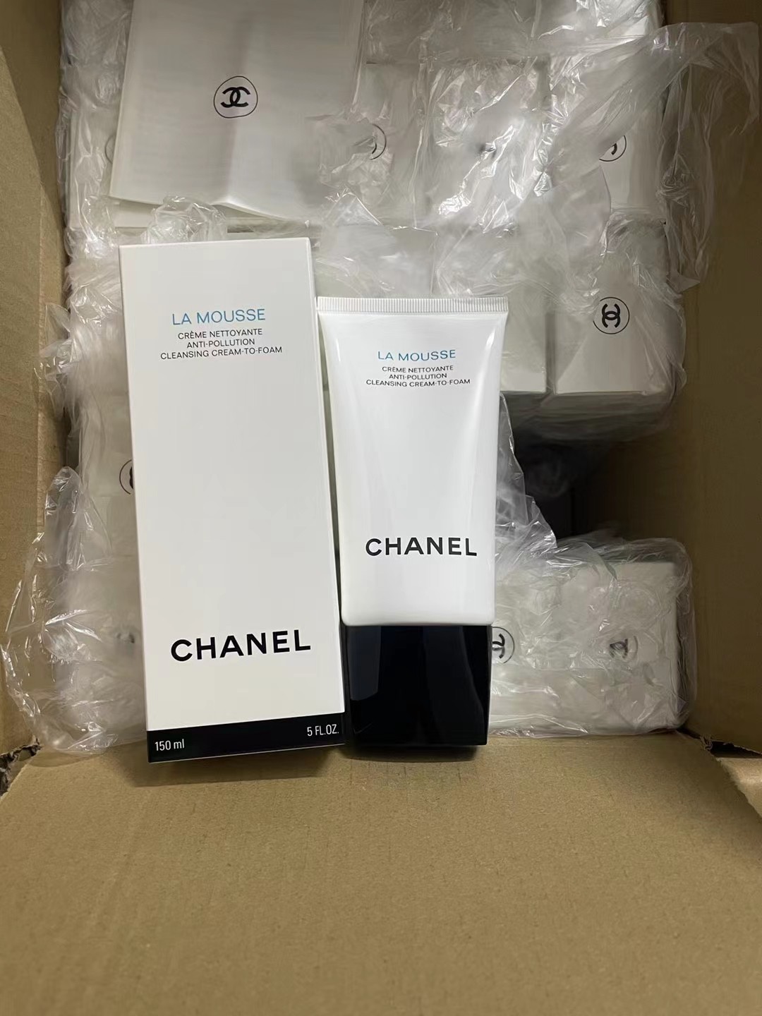 55. Chanel Camellia cleansing foam 150ml/Mingtong version 🔜 Mingtong version. High quality❗ 🇫🇷CHANEL Chanel Camellia…