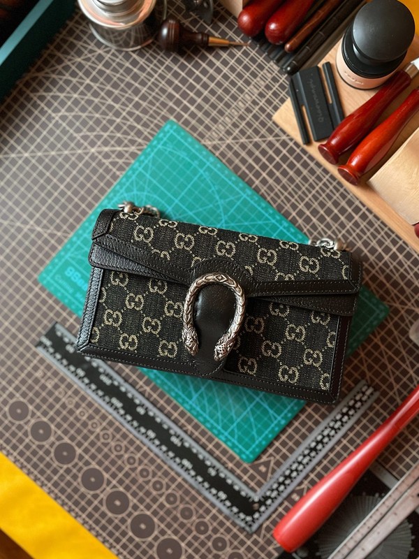 Gucci Dionysus Crossbody & Shoulder Bags Black