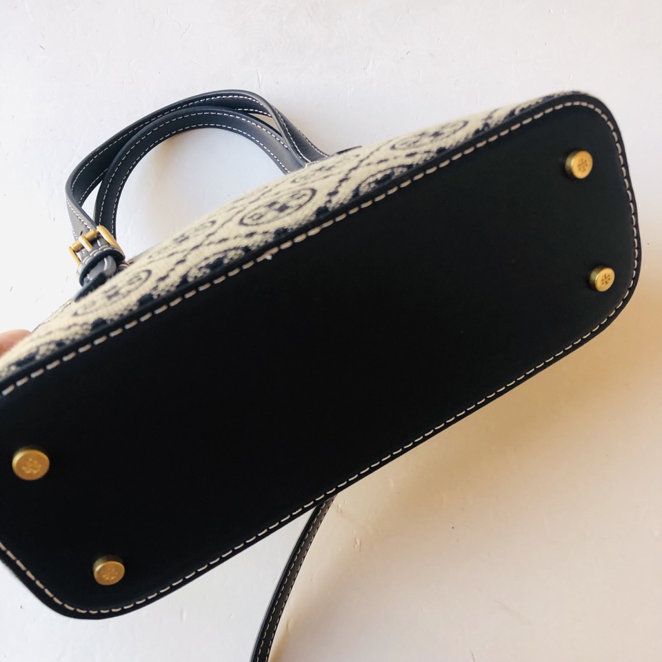 Tory Burch TB 系列贝壳迷你斜挎手拎包包多色可挑选