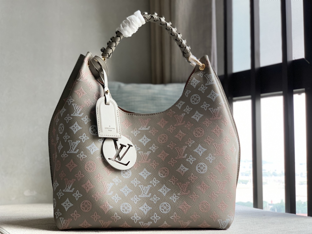 Louis Vuitton 23The latest new products purchased on behalf of others Official M23396